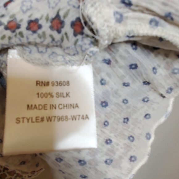 Willow & Clay Silk top - Picture 6 of 6